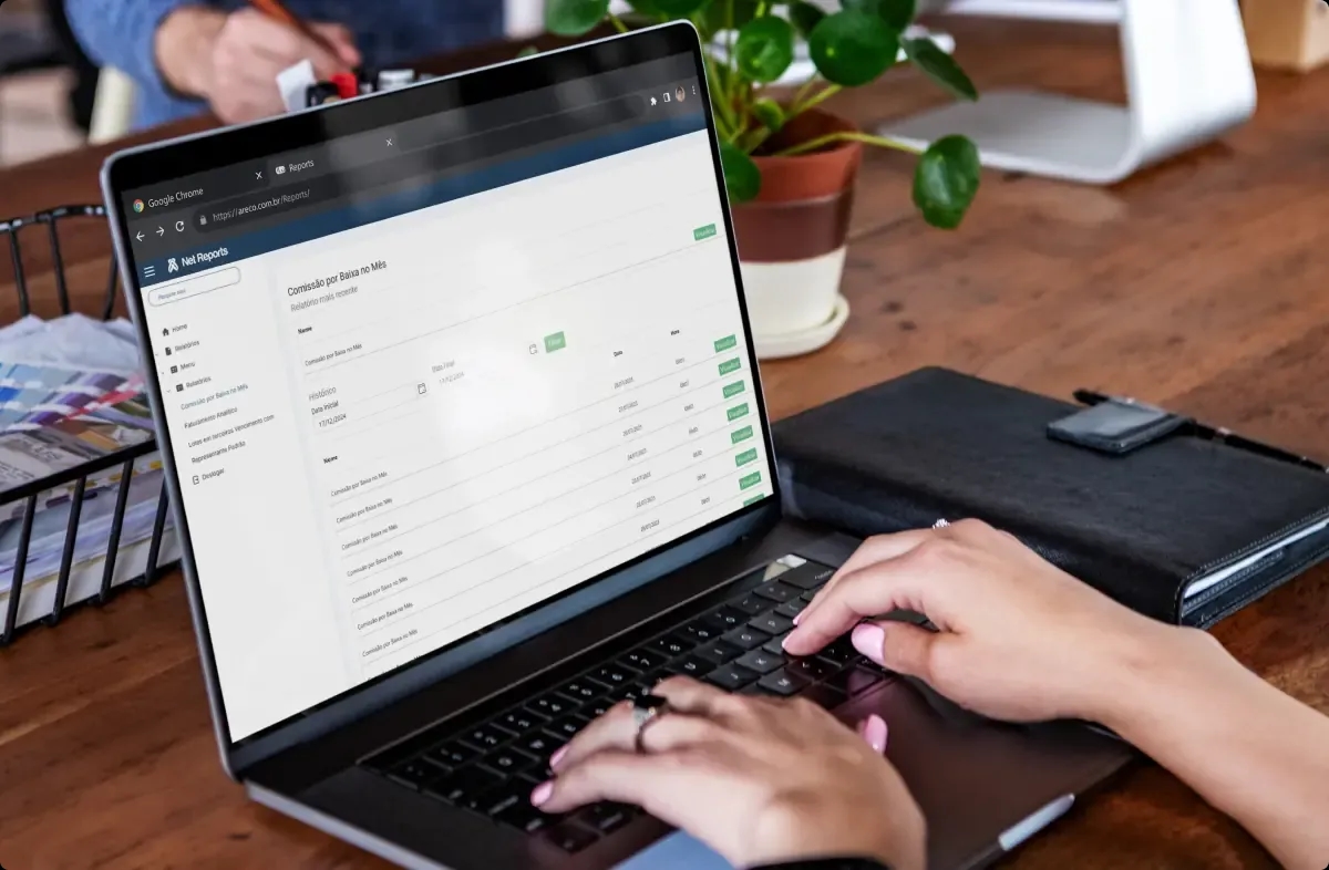 Relatórios acessíveis para quem a empresa autorizar.